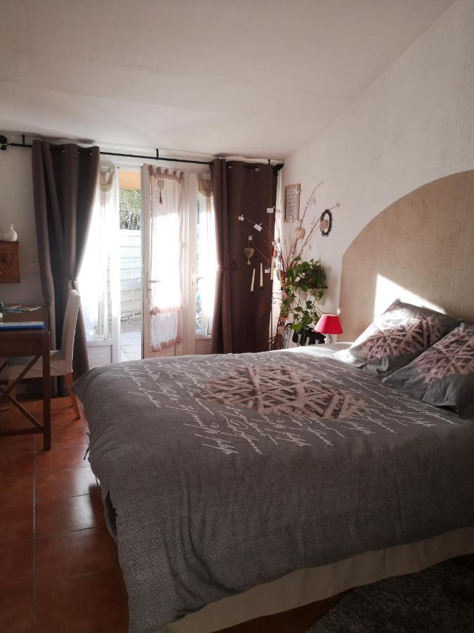 La Colombe Bed & Breakfast Tourrettes Ngoại thất bức ảnh